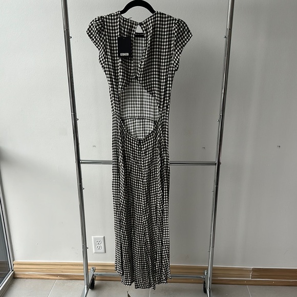 Reformation Black and White Sheath Dress with Cap Sleeves and Crew Neck - Picture 2 of 6